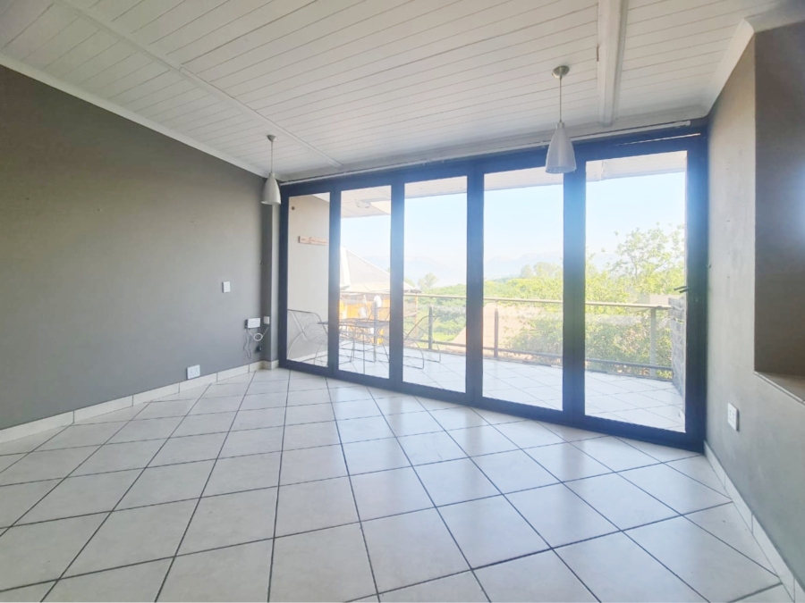 6 Bedroom Property for Sale in Meerhof North West